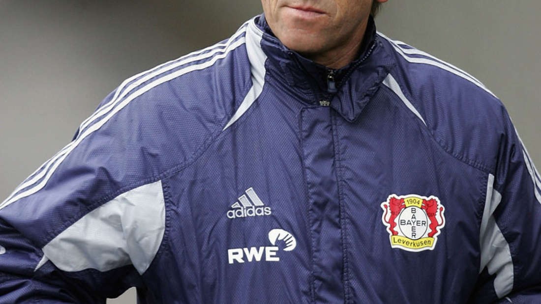 Bayer 04 Leverkusen 2005-06 Bench Kit