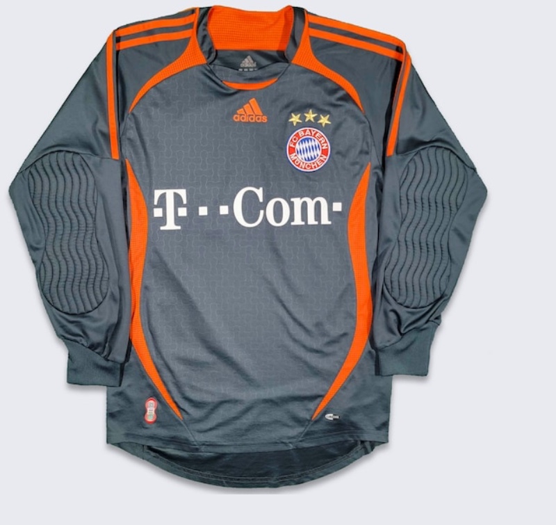 Bayern München 2006-07 GK Home Kit