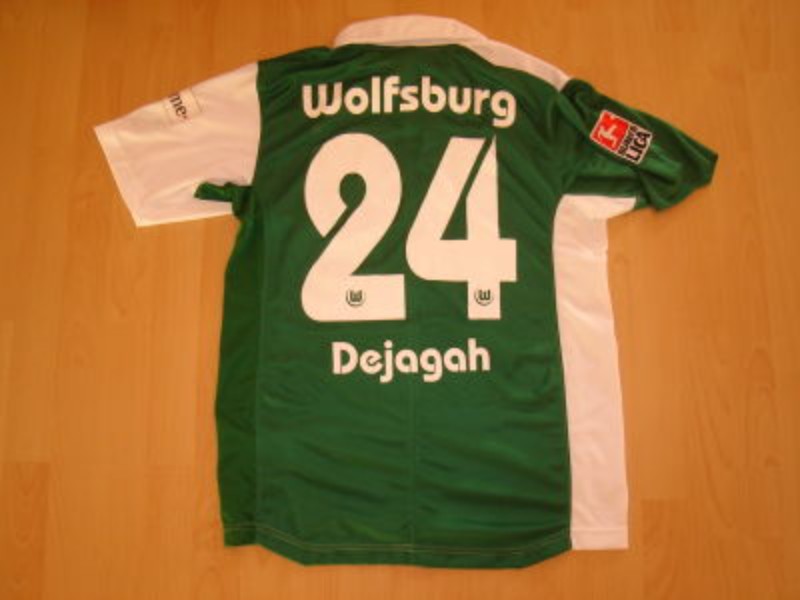 VfL Wolfsburg 2007-08 Home V2 Kit