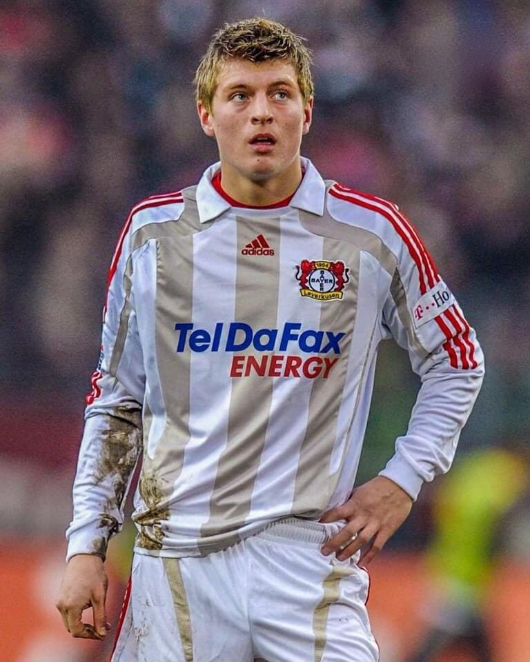 Bayer 04 Leverkusen 2008-09 Away Kit
