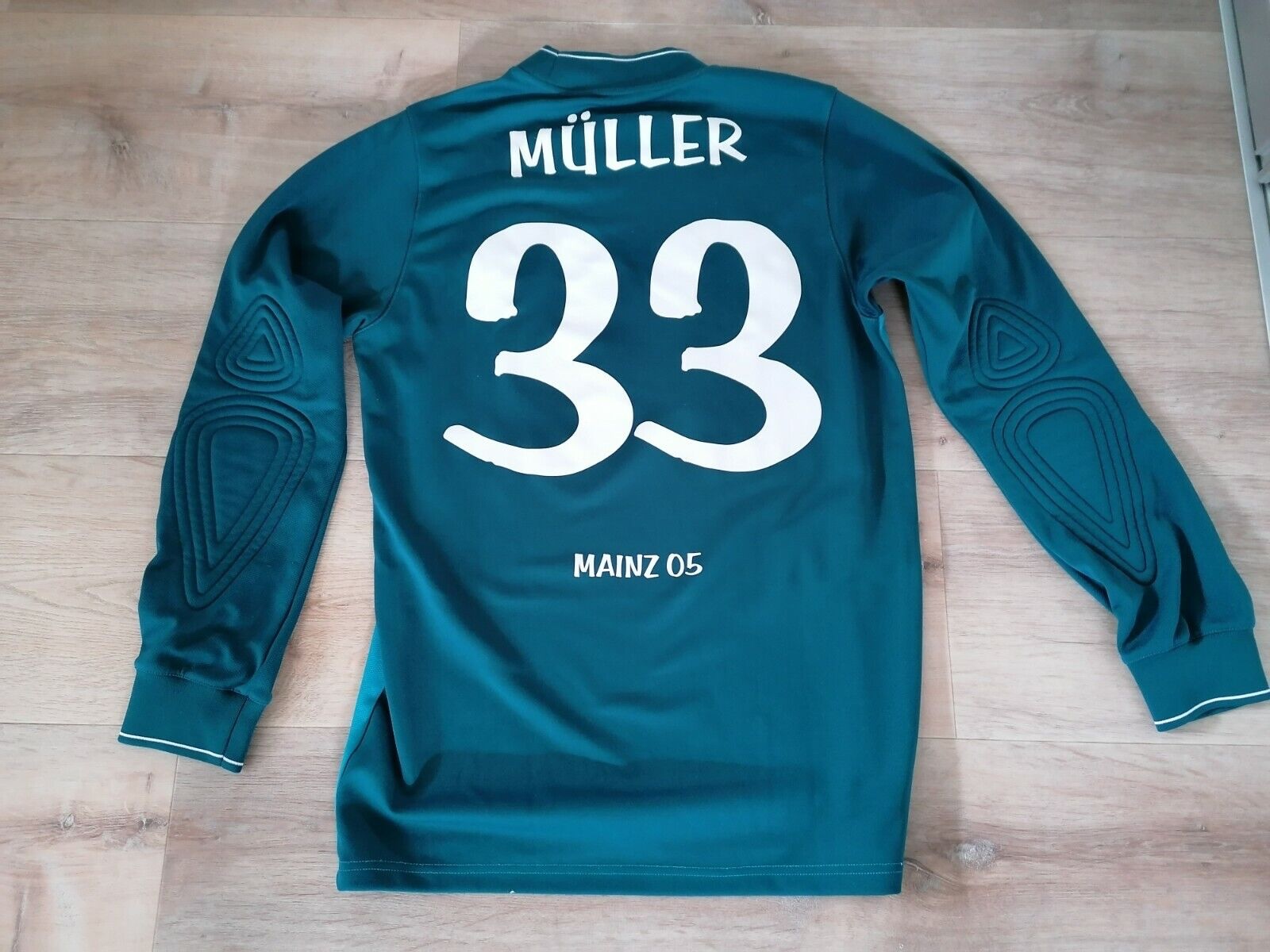 1. FSV Mainz 05 2009-10 GK 1 Kit