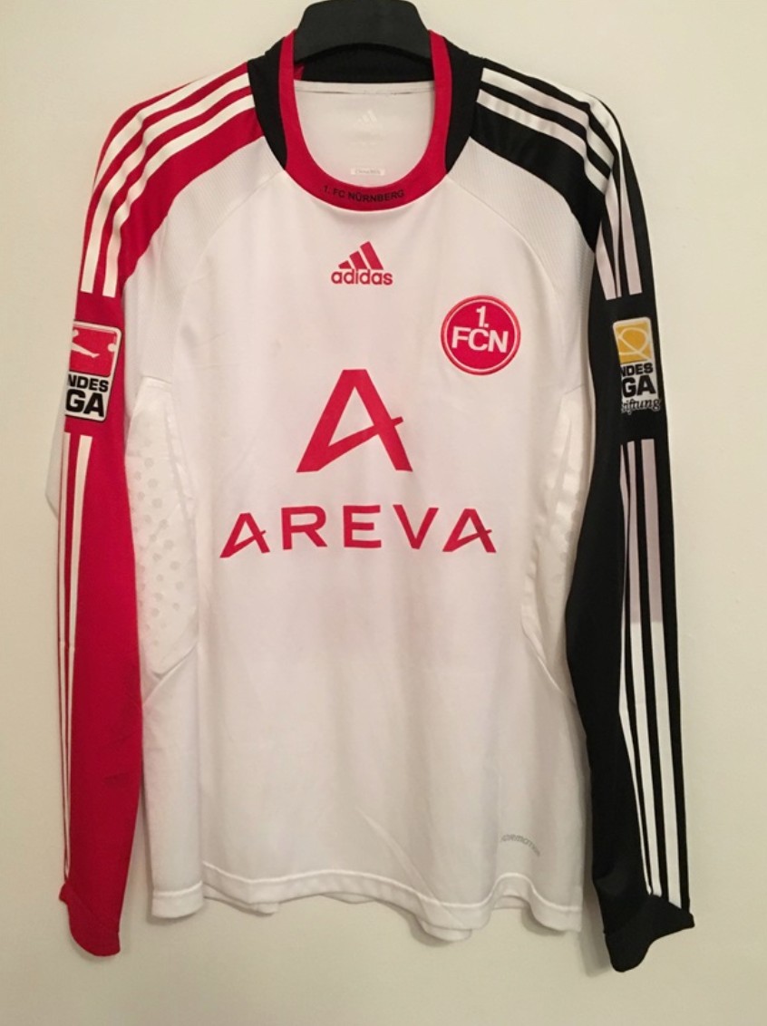1. FC Nürnberg 2009-10 Away Kit