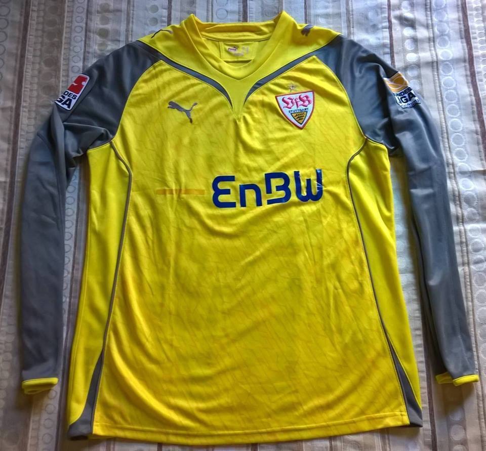 VfB Stuttgart 2009-10 GK 1 Kit