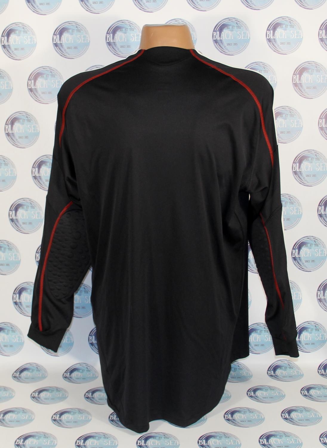 VfL Wolfsburg 2009-10 GK 2 Kit