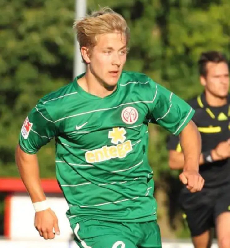 1. FSV Mainz 05 2010-11 Third Kit