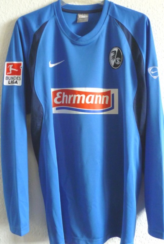 SC Freiburg 2010-11 GK 2 Kit