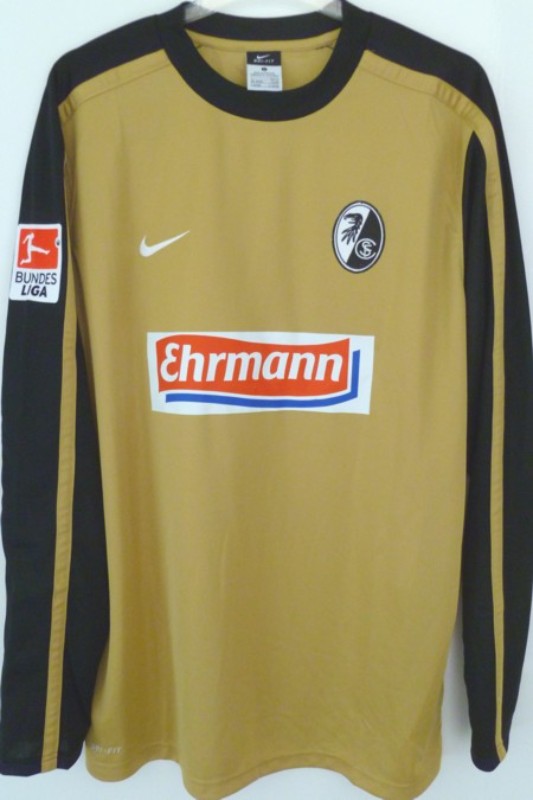 SC Freiburg 2010-11 GK 3 Kit