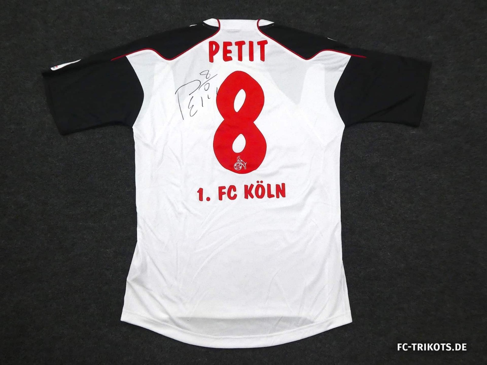 1. FC Köln 2010-11 Away Kit