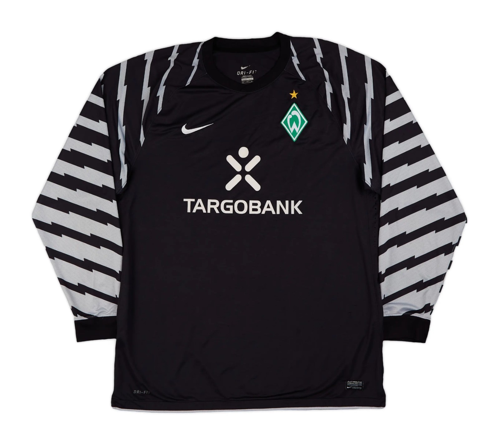Werder Bremen 2010-11 GK 1 Kit