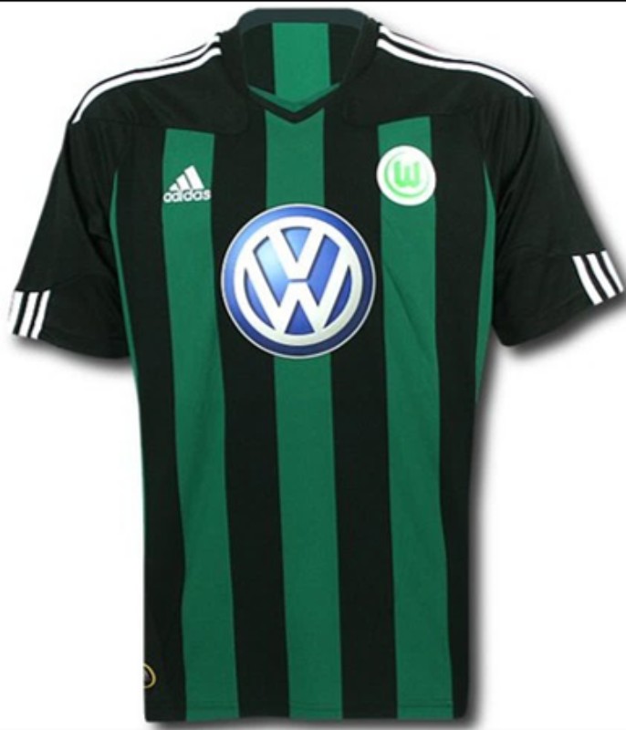 VfL Wolfsburg 2010-11 Away Kit