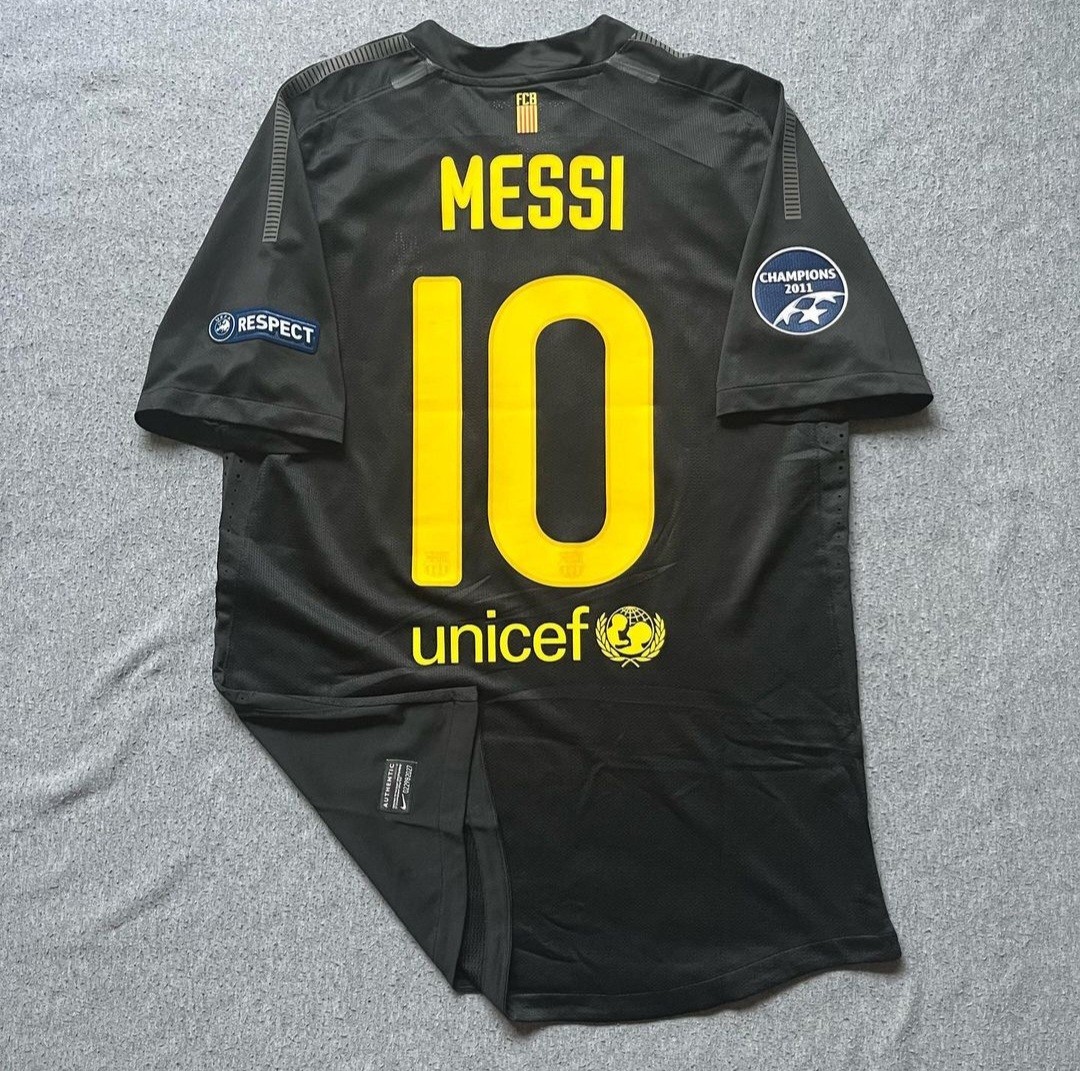 FC Barcelona 2011-12 Away V2 Kit