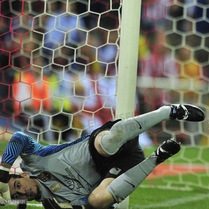 FC Barcelona 2011-12 GK 4 Kit