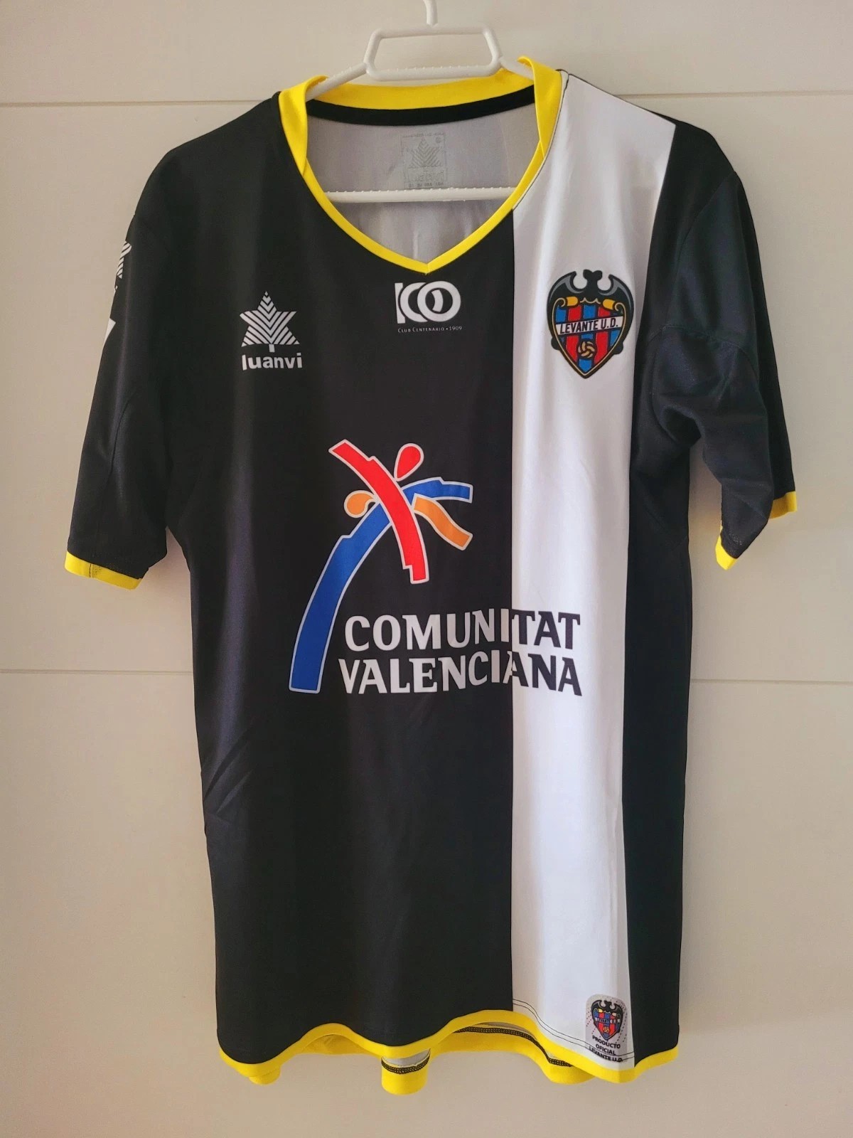 Levante UD 2011-12 Away Kit