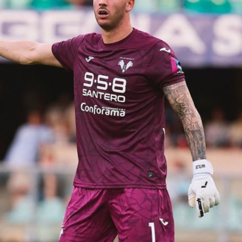 Hellas Verona 2024-25 GK 1 V2 Kit