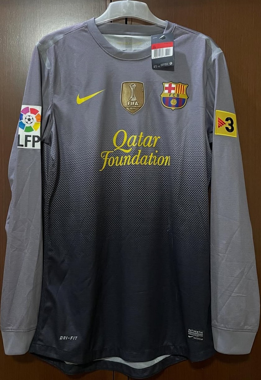 FC Barcelona 2012-13 GK Home V2 Kit