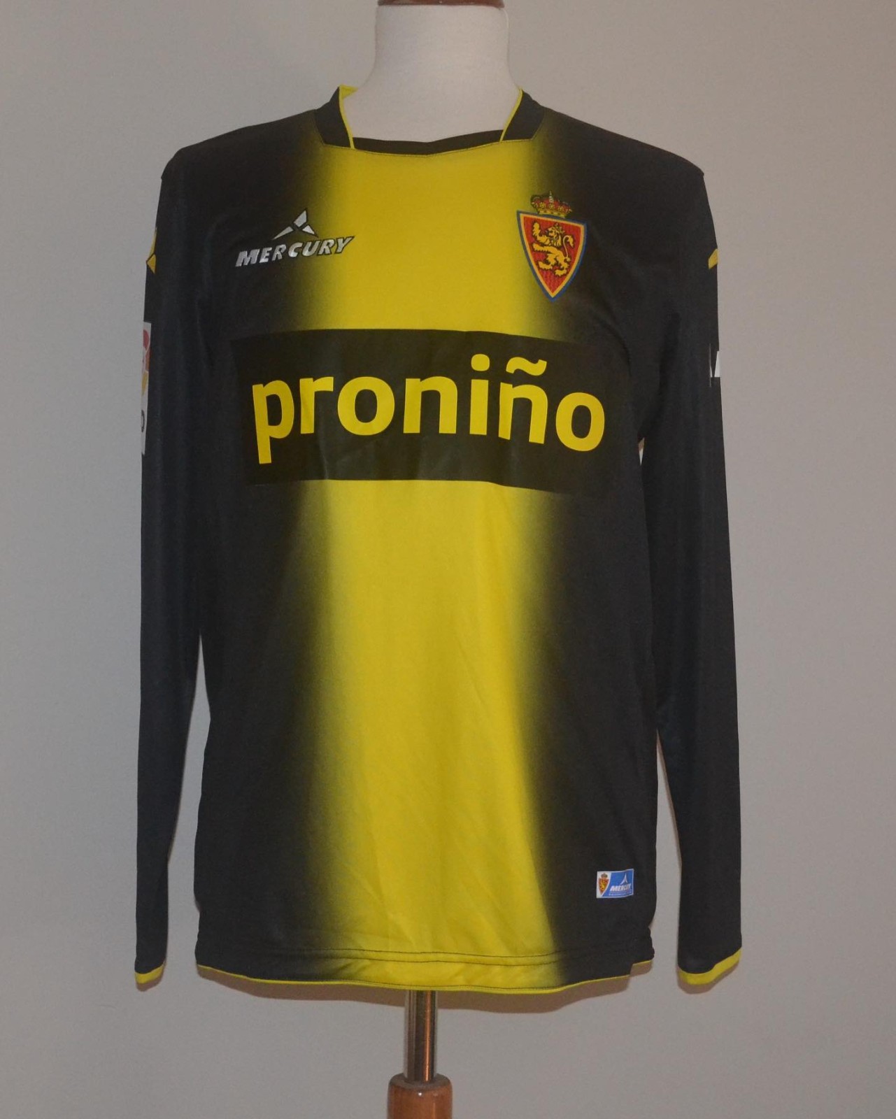 Real Zaragoza 2012-13 Away Kit