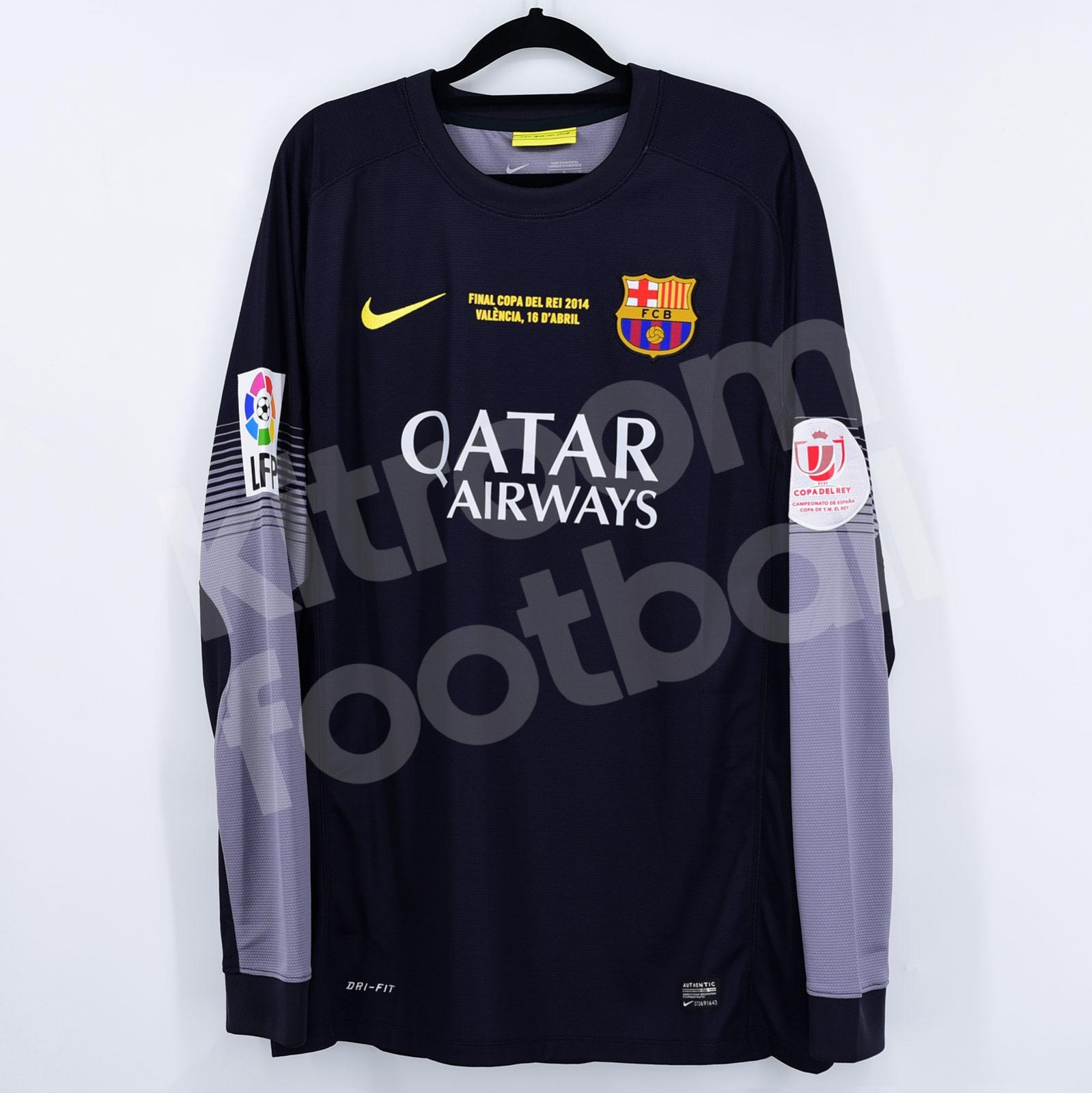 FC Barcelona 2013-14 Copa del Rey Final GK Kit