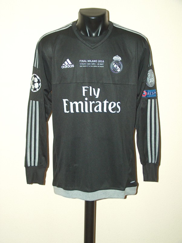Real Madrid 2015-16 GK Champions League Final Kit