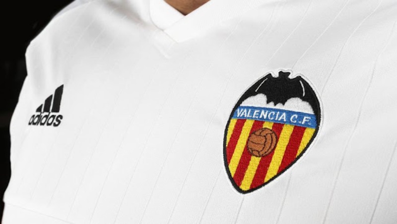 Valencia CF 2015-16 Home Kit