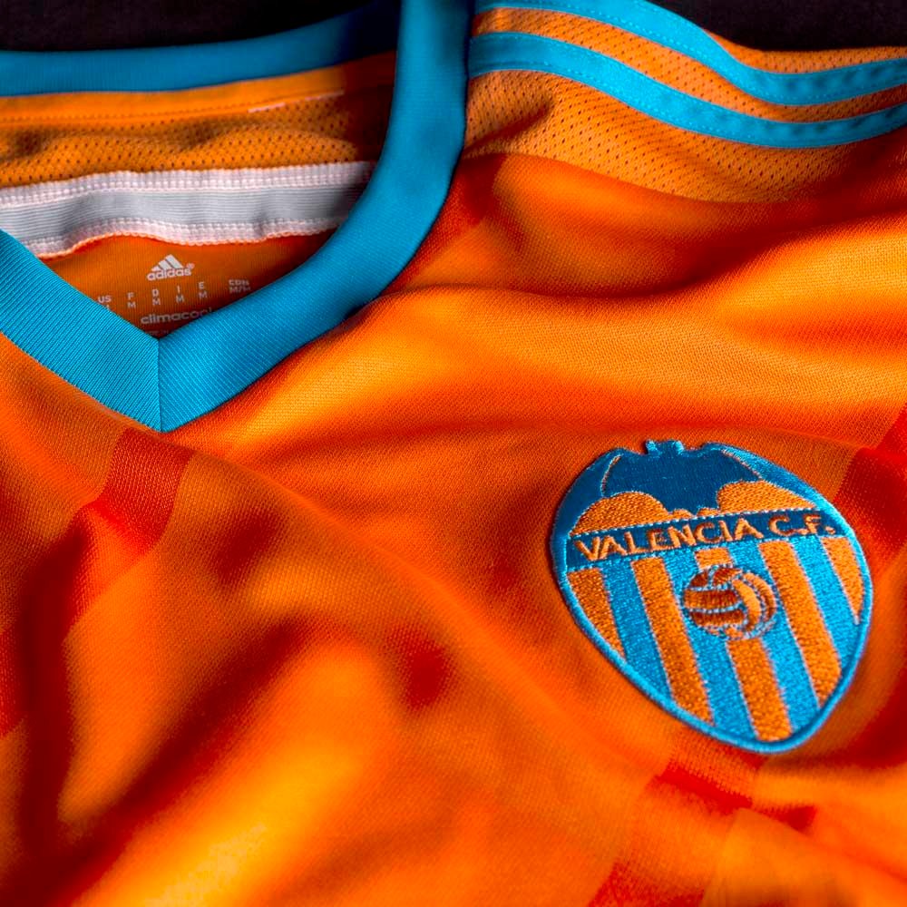 Valencia CF 2015-16 Third Kit