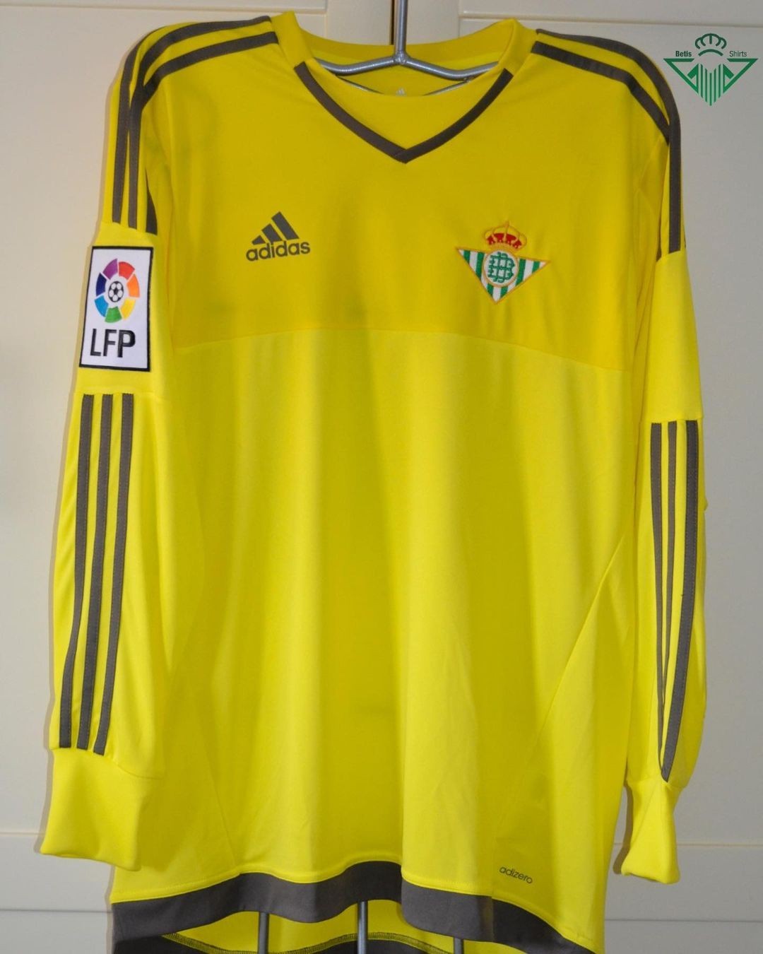Real Betis 2015-16 GK 2 Kit