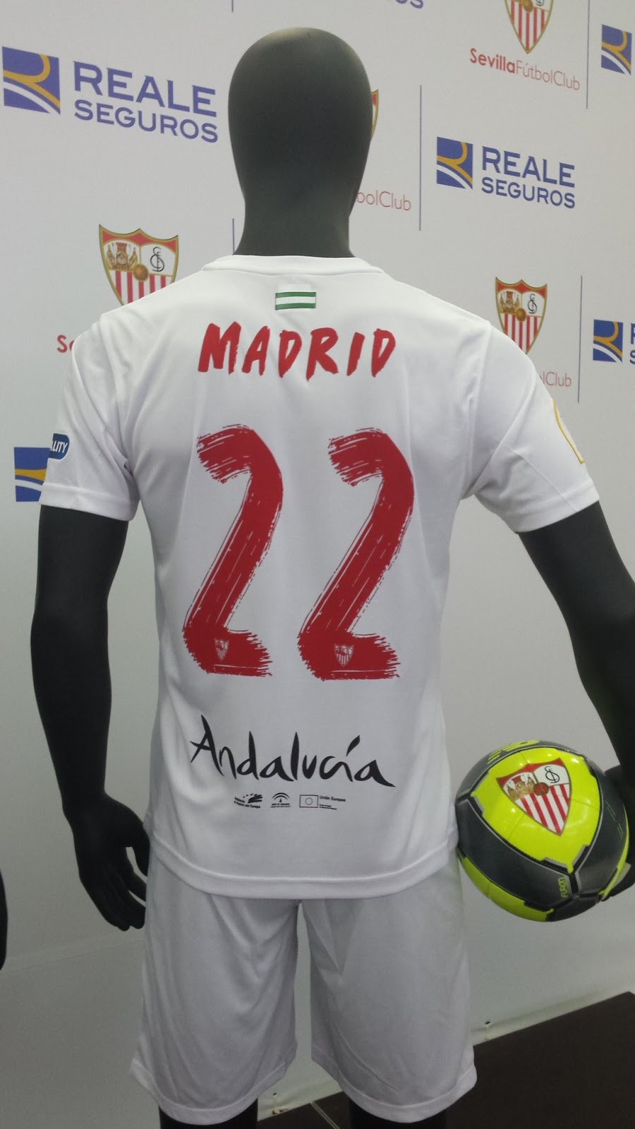 Sevilla FC 2015-16 Copa del Rey Final Kit