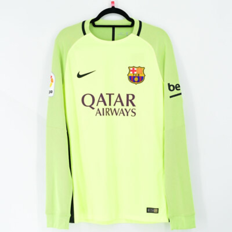 FC Barcelona 2016-17 GK Third Kit