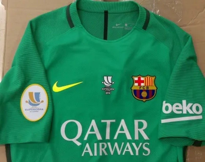 FC Barcelona 2016-17 Supercopa de España GK Kit