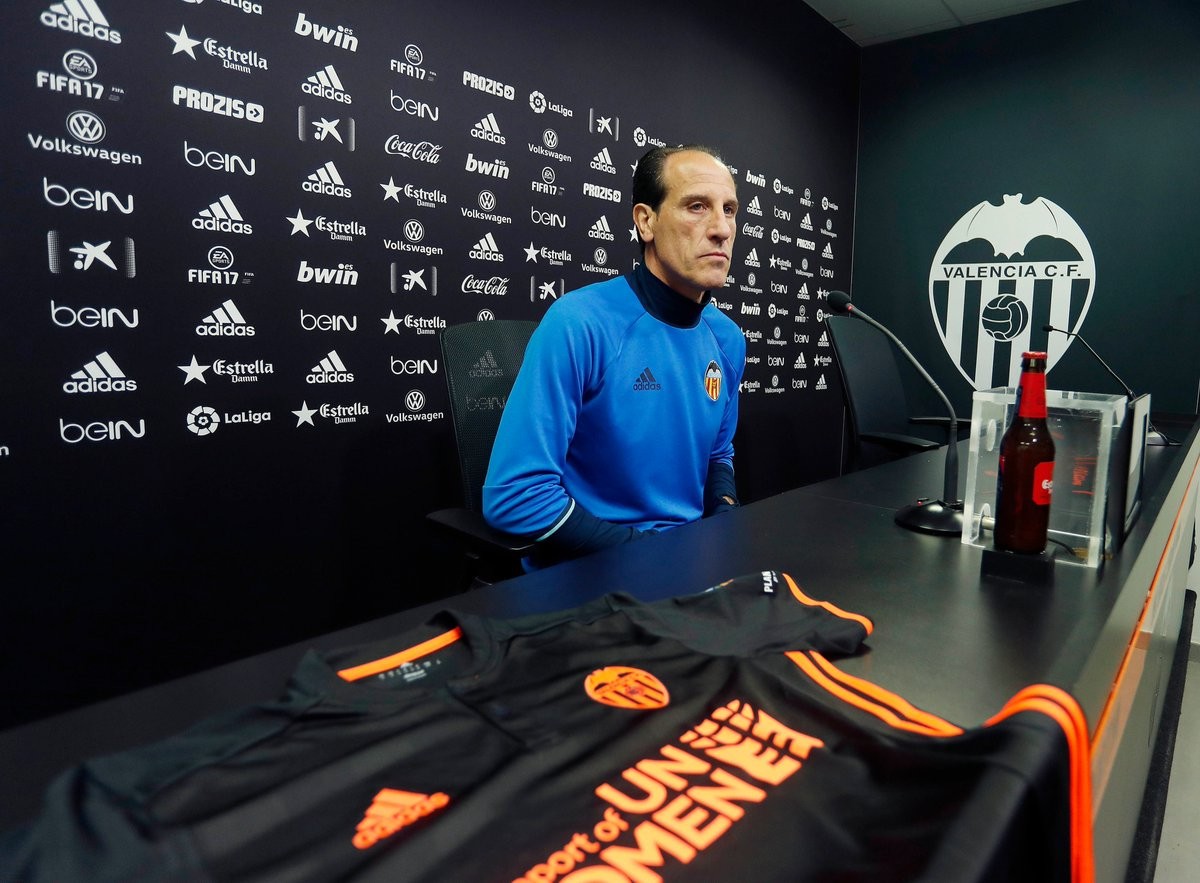 Valencia CF 2016-17 Away V2 Kit