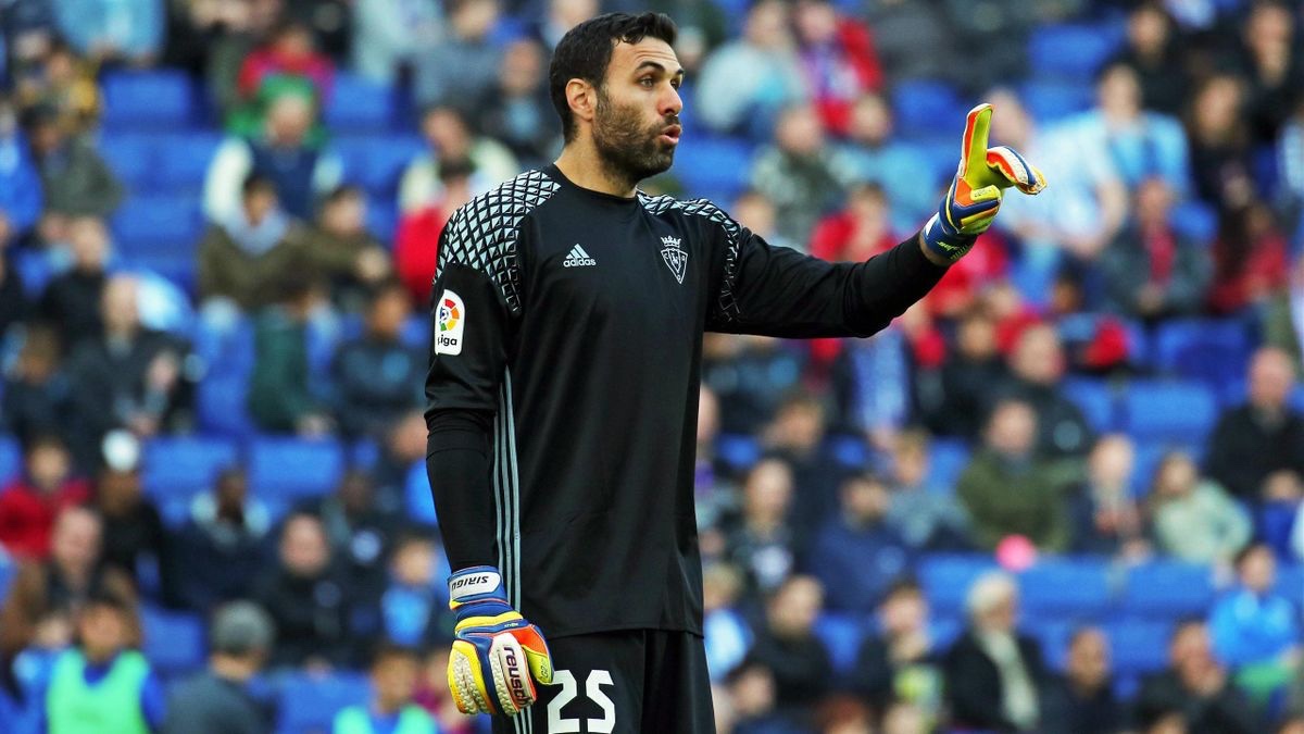 CA Osasuna 2016-17 GK 2 Kit