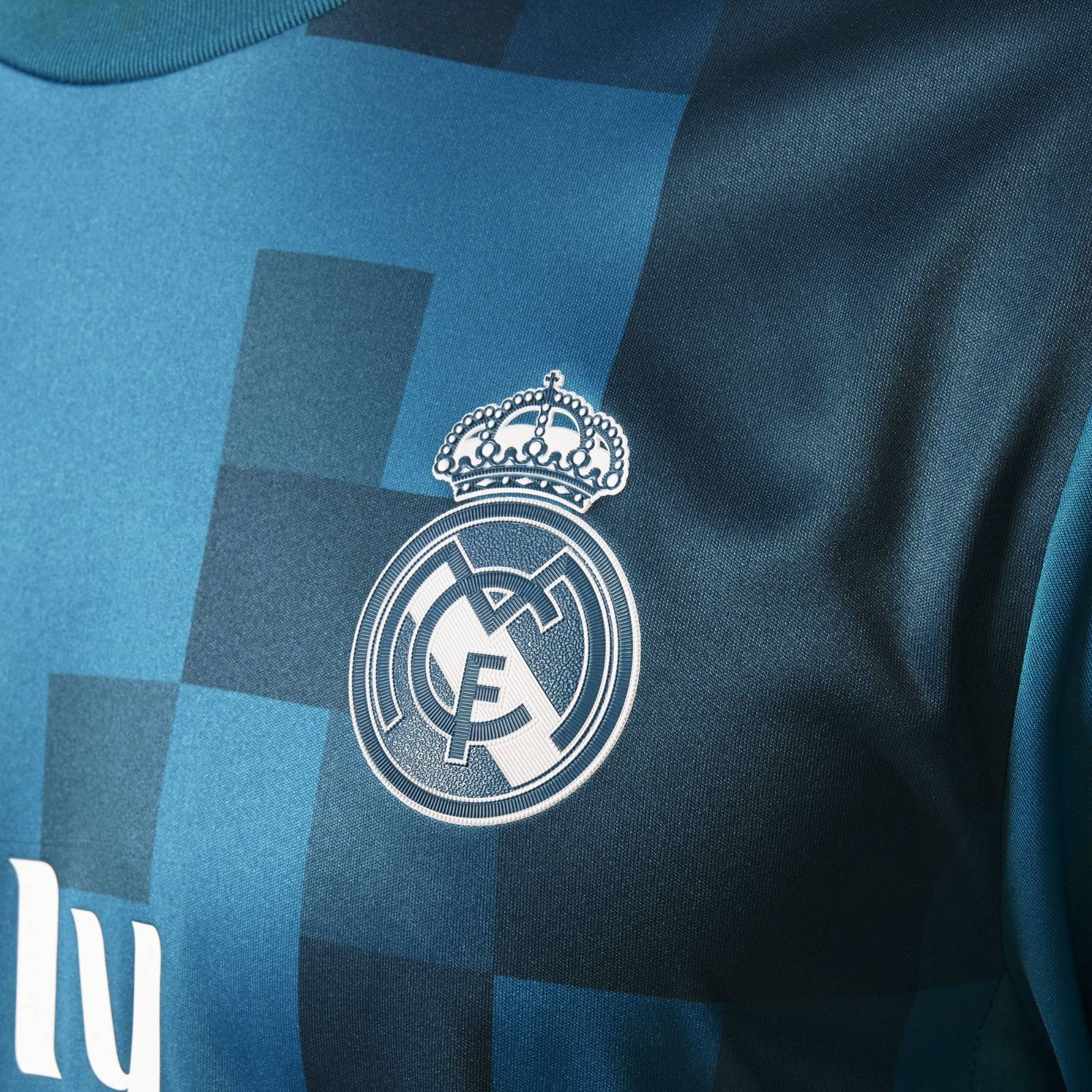Real Madrid 2017-18 Third Kit