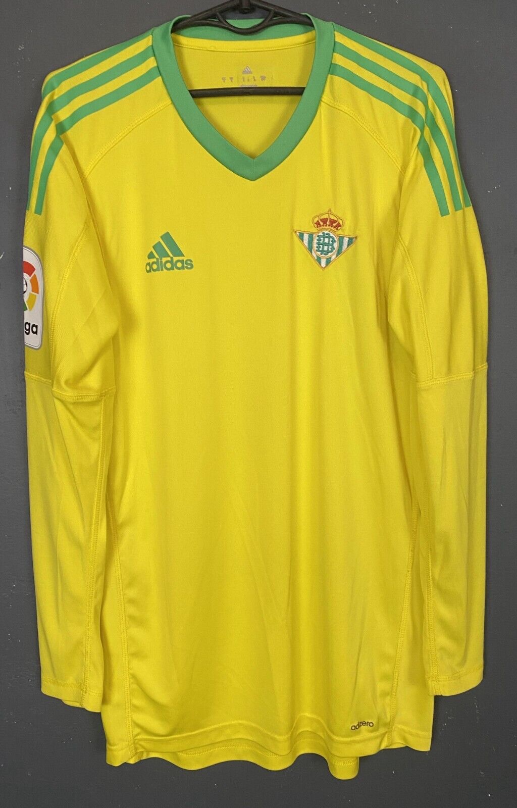 Real Betis 2017-18 GK 2 Kit