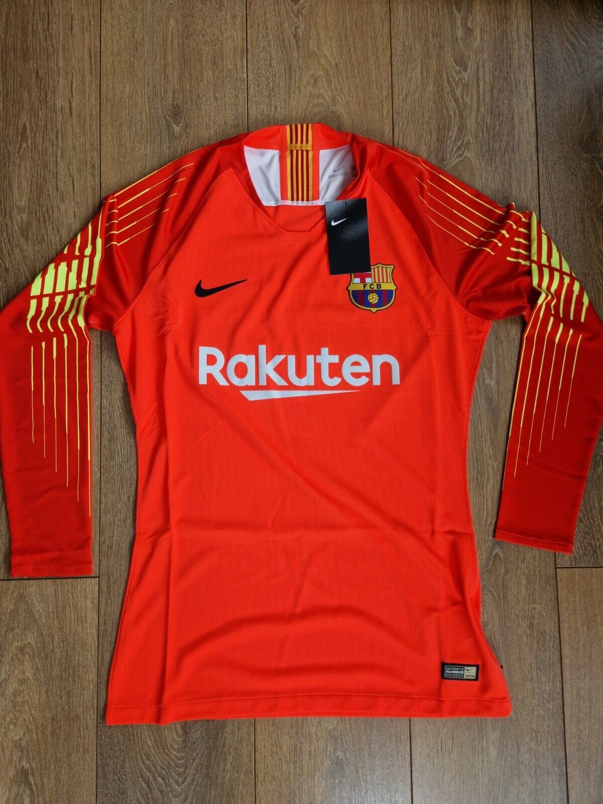 FC Barcelona 2018-19 GK Third Kit