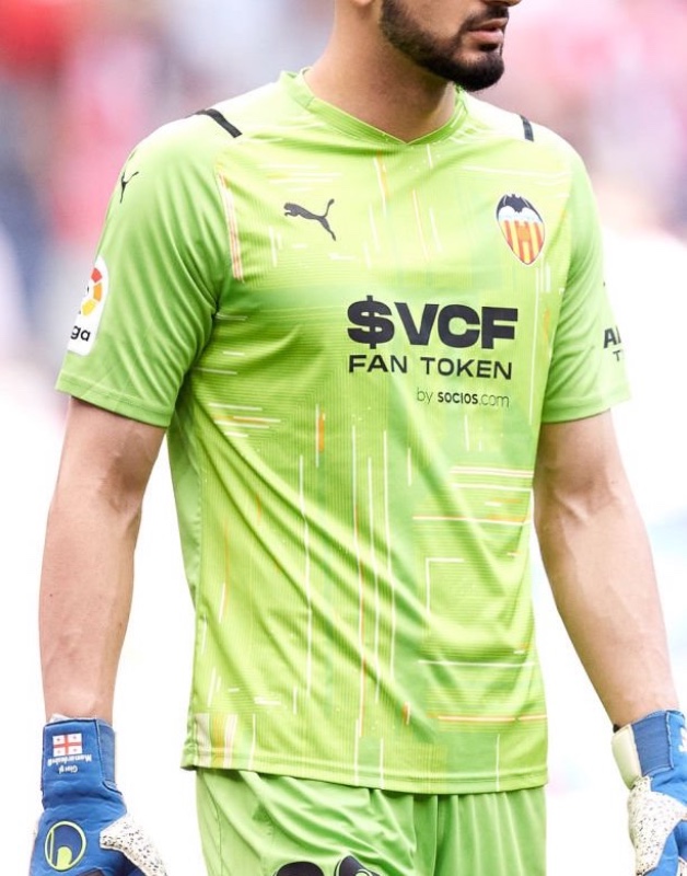 Valencia CF 2021-22 GK 4 Kit