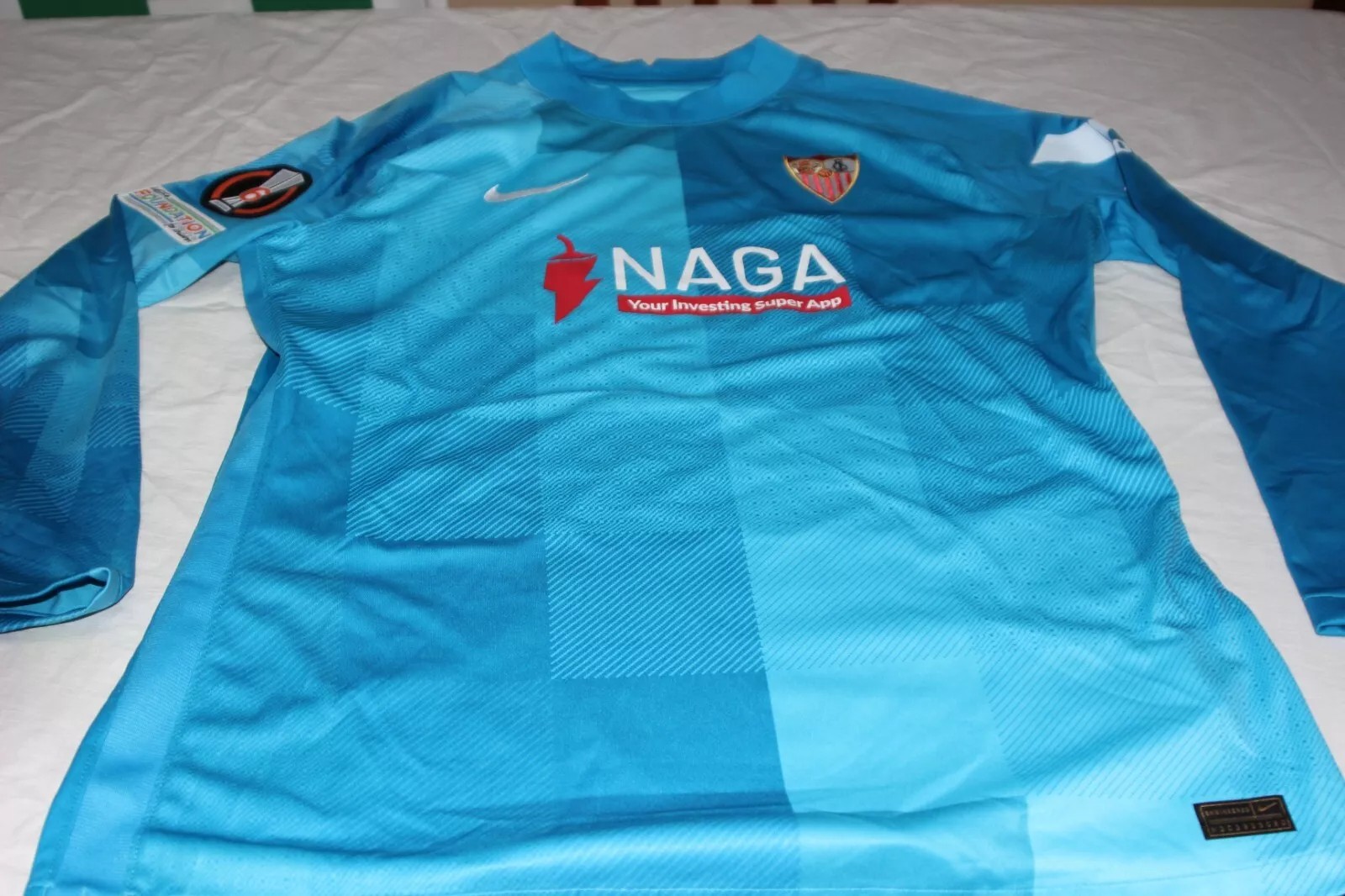 Sevilla FC 2021-22 GK 6 Kit