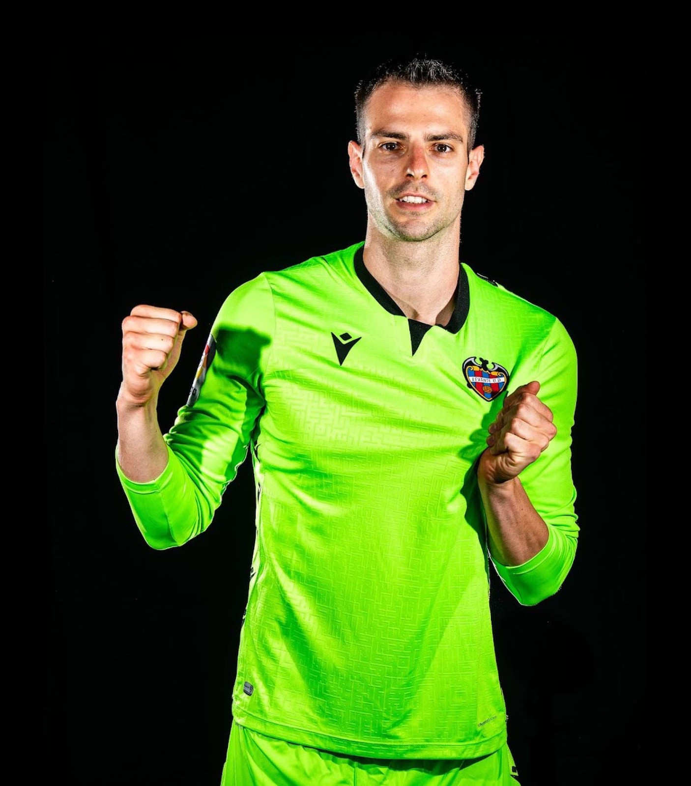 Levante UD 2021-22 GK Kit
