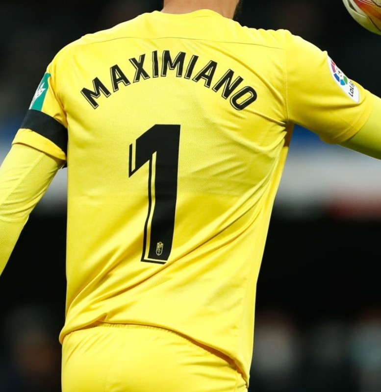 Granada CF 2021-22 GK 2 Kit