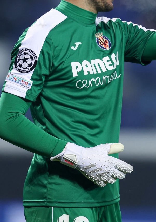 Villarreal CF 2021-22 European GK Kit