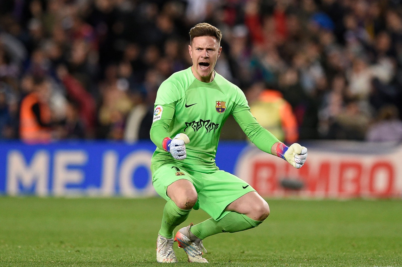 FC Barcelona 2022-23 GK Clásico 2 Kit
