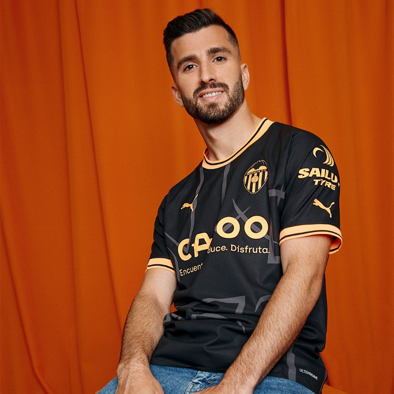 Valencia CF 2022-23 Away Kit