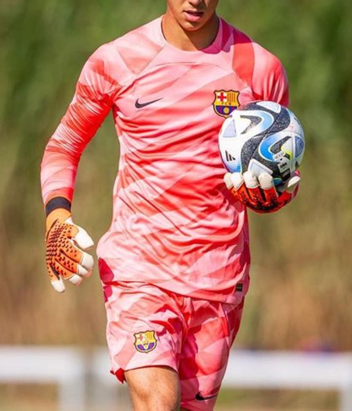 FC Barcelona 2023-24 GK 3 Kit