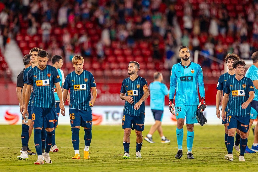 Valencia CF 2023-24 GK 6 Kit