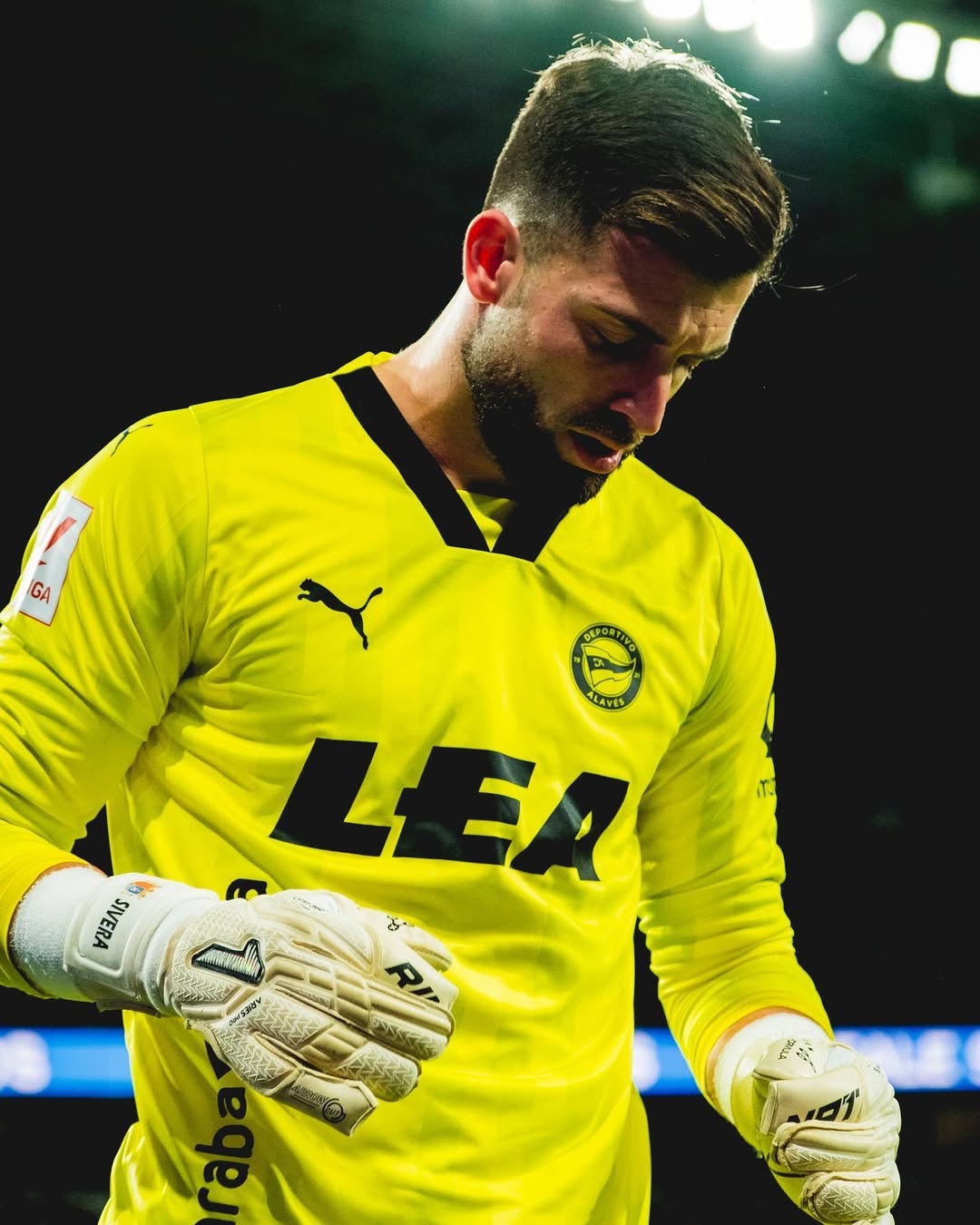 Deportivo Alavés 2023-24 GK 3 Kit