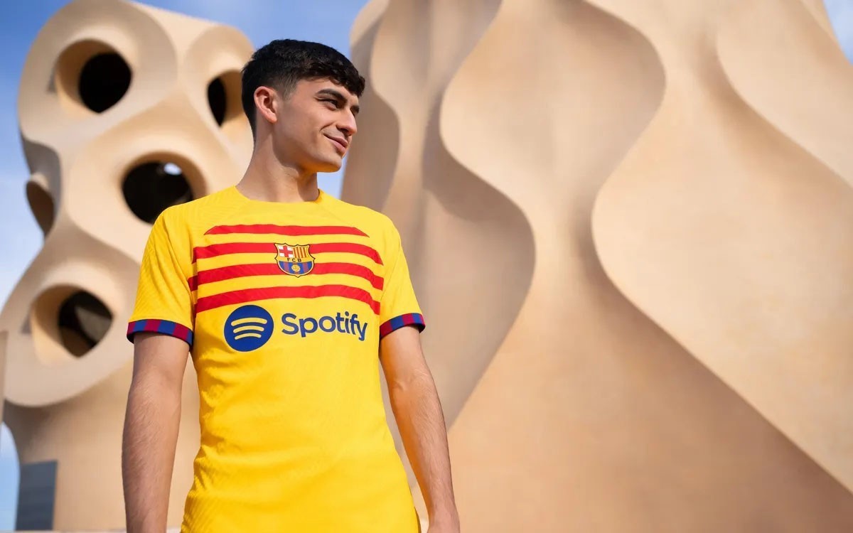 FC Barcelona 2024-25 Fourth Kit