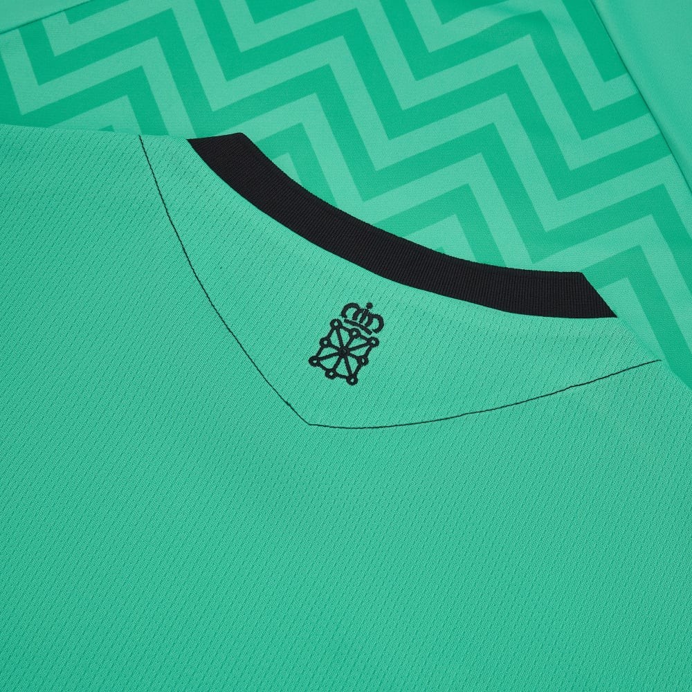 CA Osasuna 2024-25 GK 2 Kit