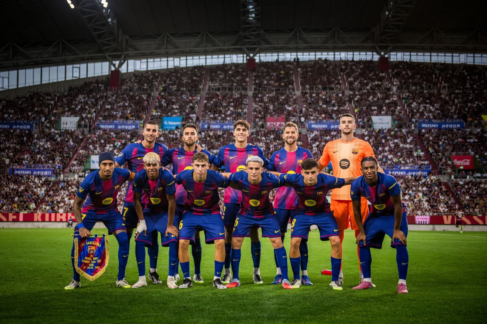 FC Barcelona 2025-26 GK 4 Kit