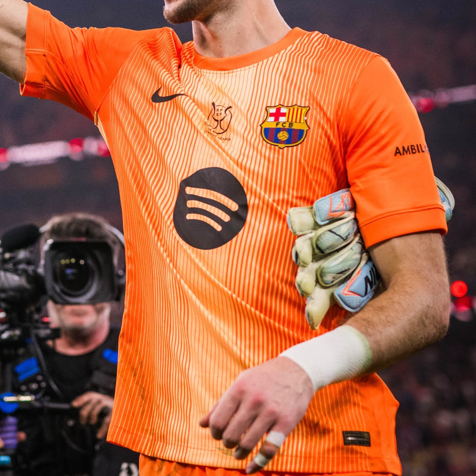 FC Barcelona 2025-26 GK 4 V4 Kit