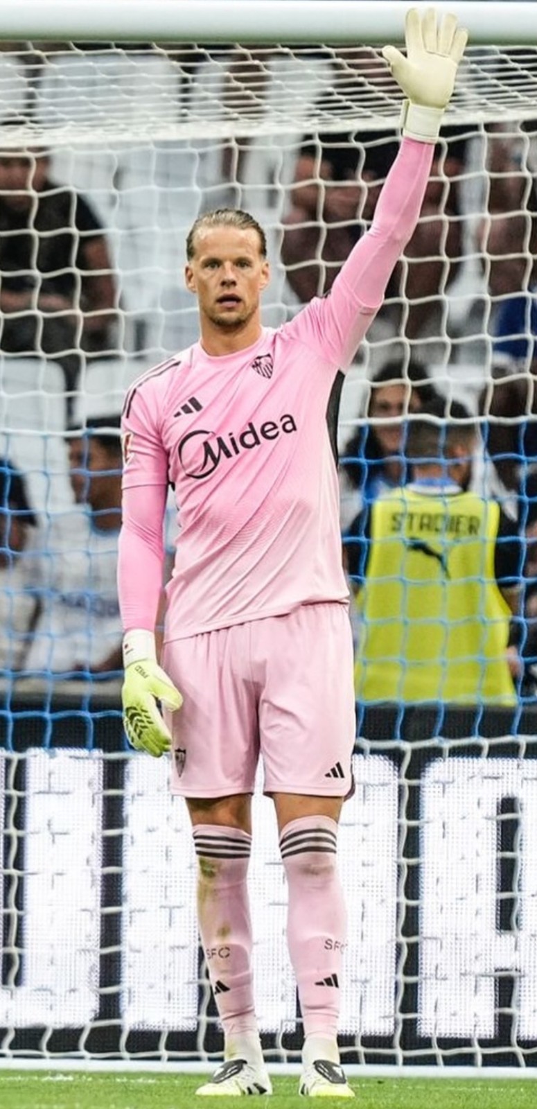 Sevilla FC 2025-26 GK 2 Kit