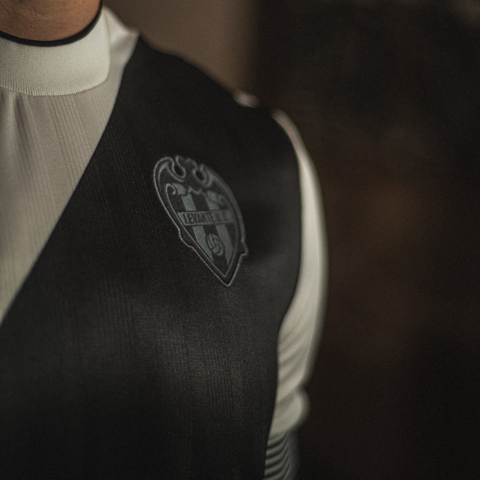 Levante UD 2025-26 Retro Kit