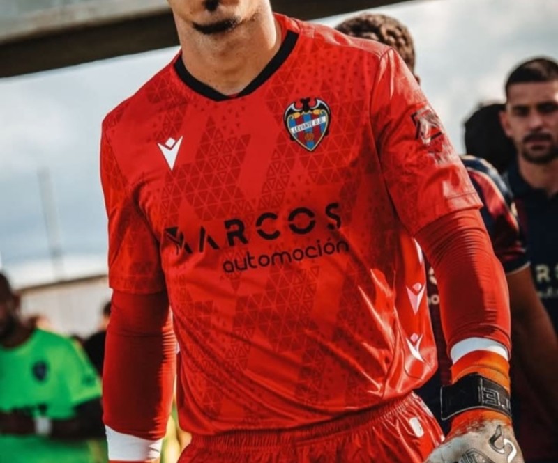 Levante UD 2025-26 GK 1 Kit